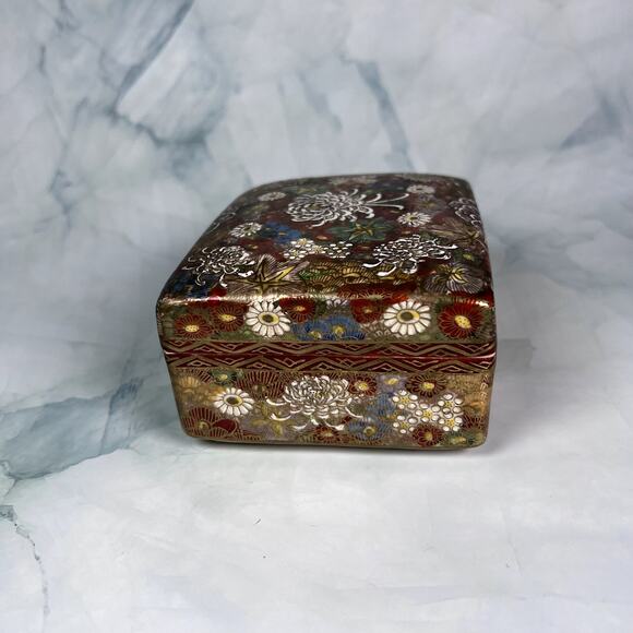 Japanese Ceramic Trinket Box – Hand-Painted Floral -Satsuma Inspired - Picture 7 of 7